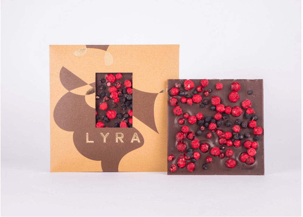 NAŠA dark chocolate - blueberry, currant
